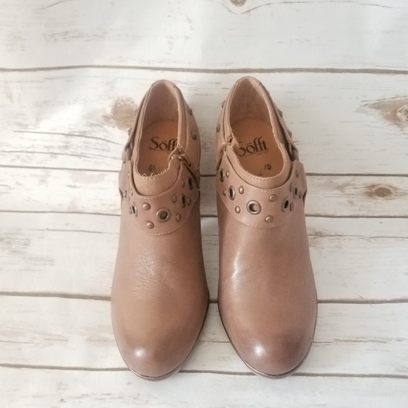 NWOT Sofft Leather Ankle Booties - Picture 2 of 8